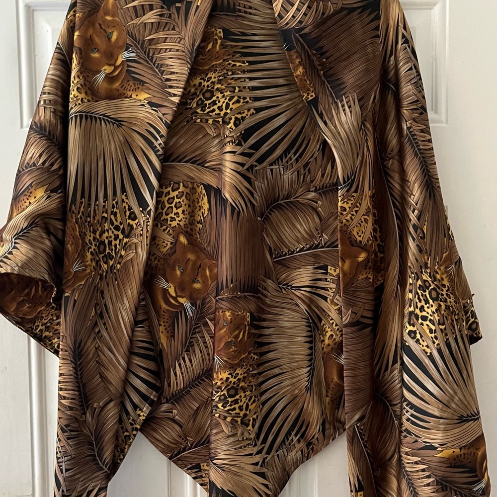 Women’s Shawl Wrap Brown Black Beige Satin Animal Print Cheetah Silk